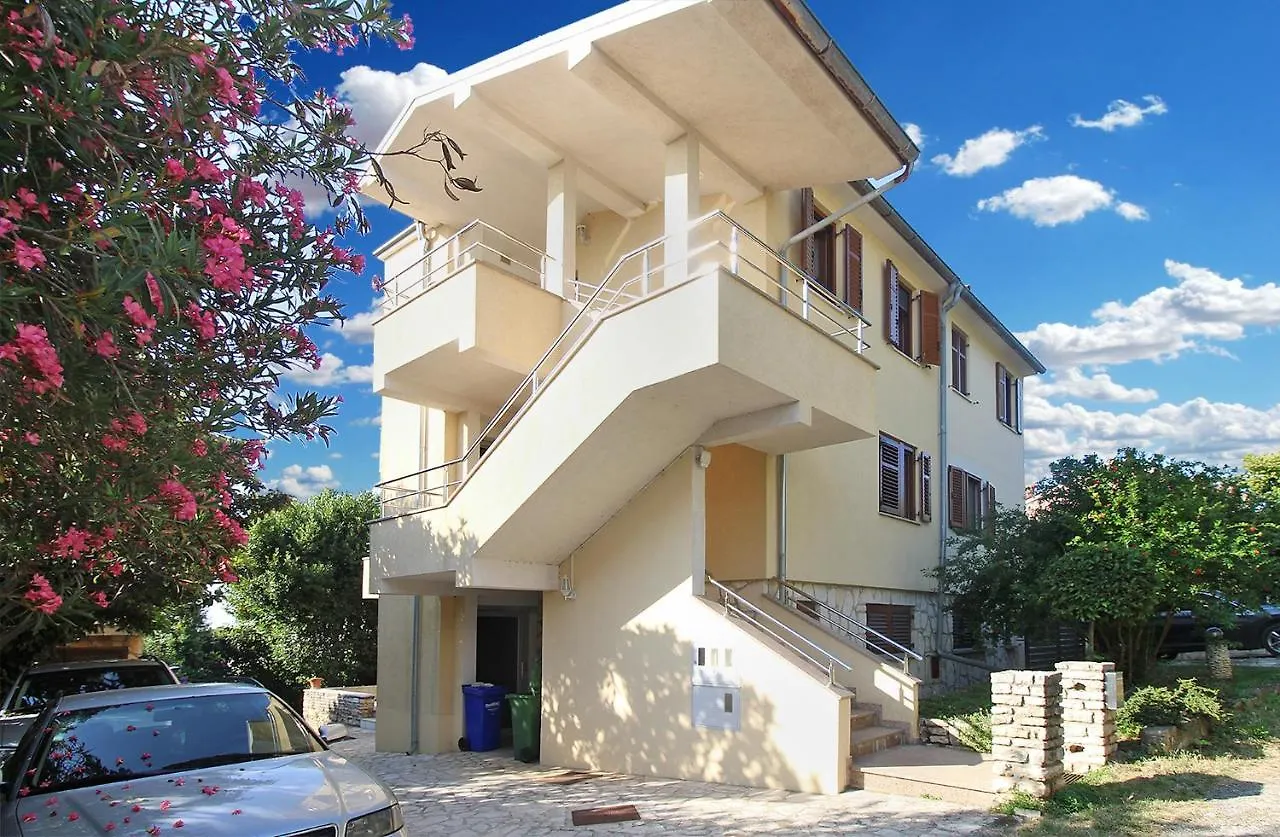 Apartment Rajka 2277 Premantura