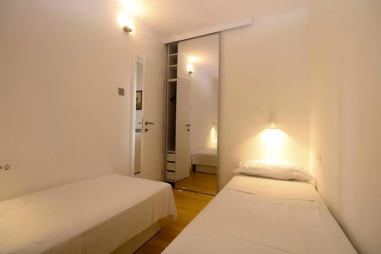 Apartment Rajka 2277 Premantura
