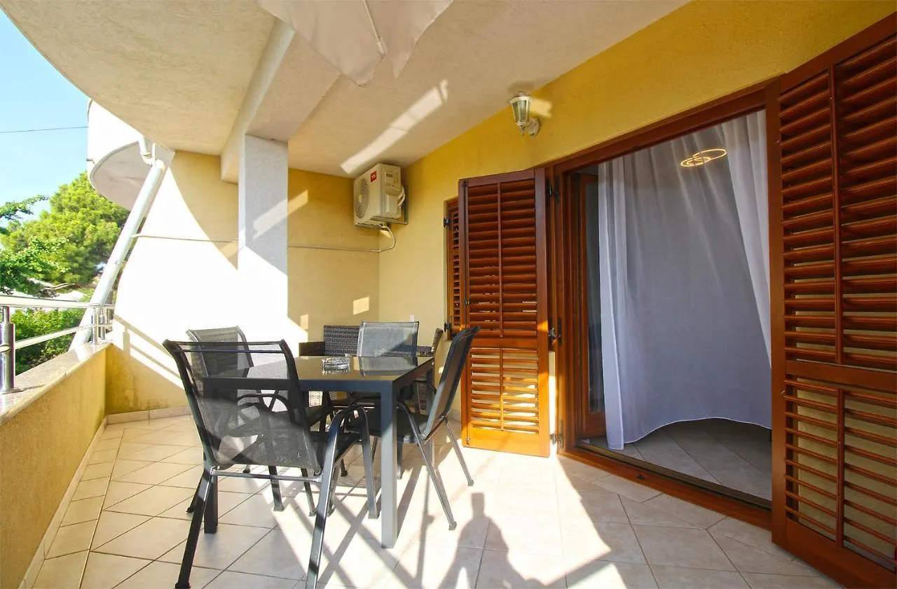 Apartment Rajka 2277 Premantura Croatia